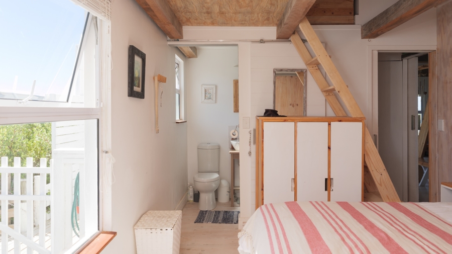 2 Bedroom Property for Sale in Suiderstrand Western Cape